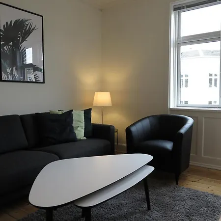 Cozy In Elegant Osterbro * Copenhagen